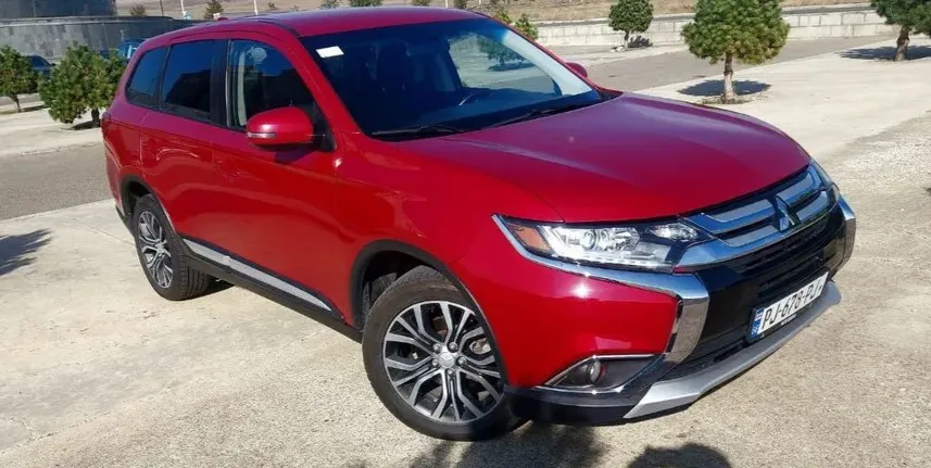 Mitsubishi Outlander photo 2
