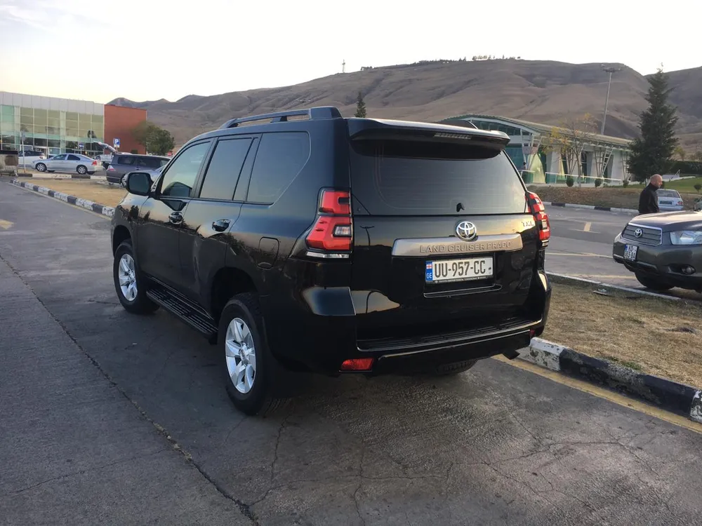 Toyota Land Cruiser Prado  photo 2