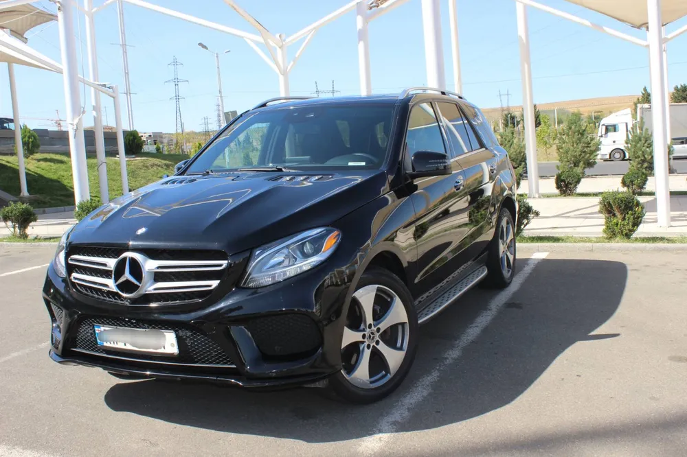 Mercedes-Benz GLE  photo 11