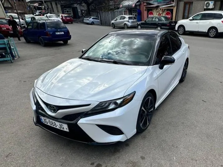 Toyota Camry photo 10