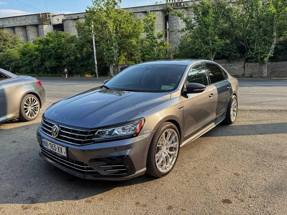 Volkswagen Passat photo 8