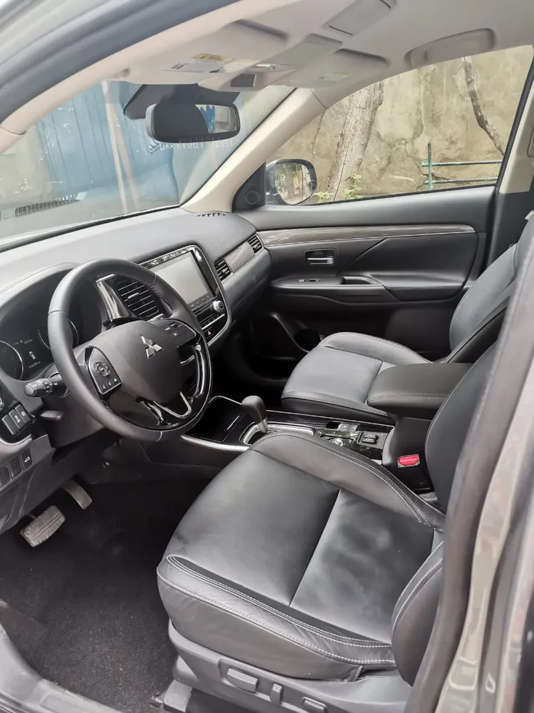 Mitsubishi Outlander  photo 2