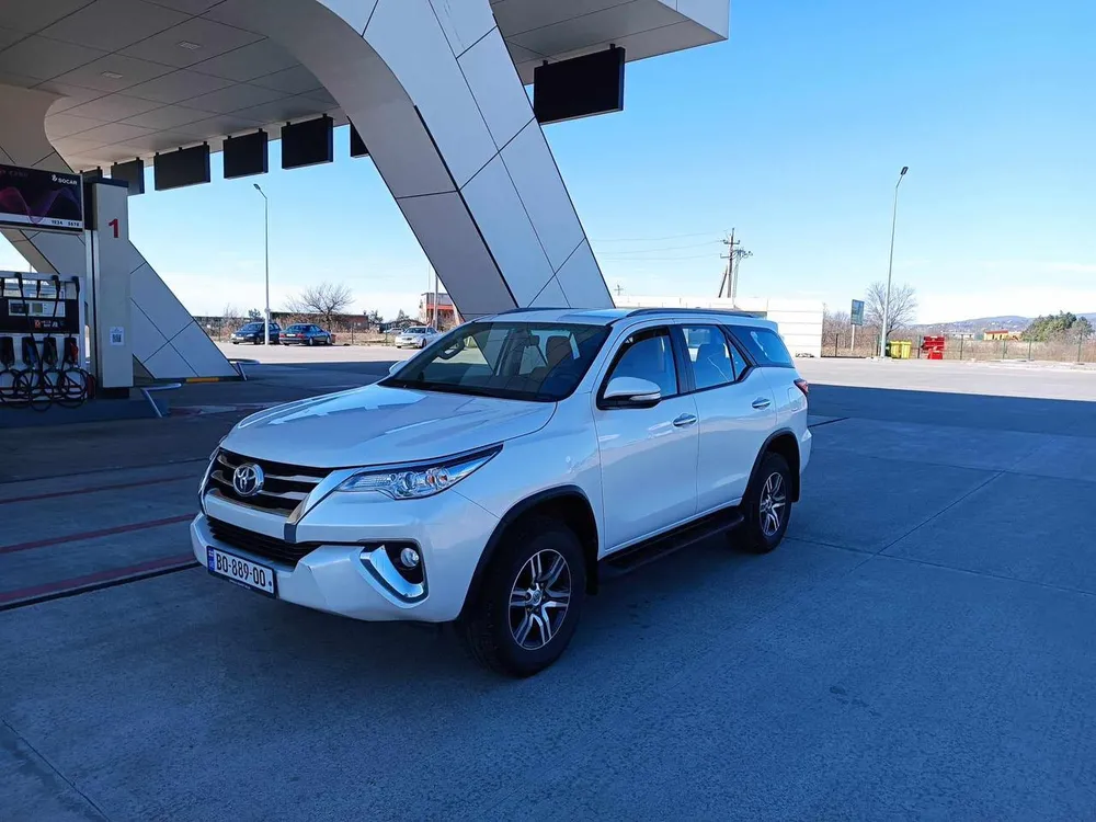 Toyota Fortuner 