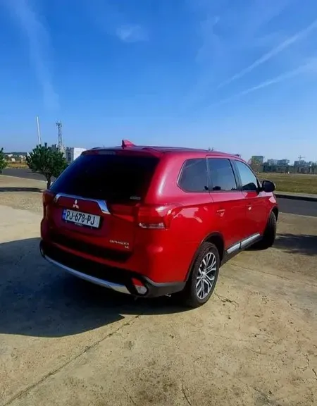 Mitsubishi Outlander photo 6