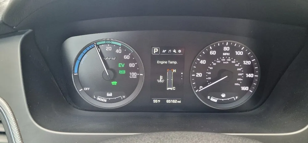 Hyundai Sonata photo 3