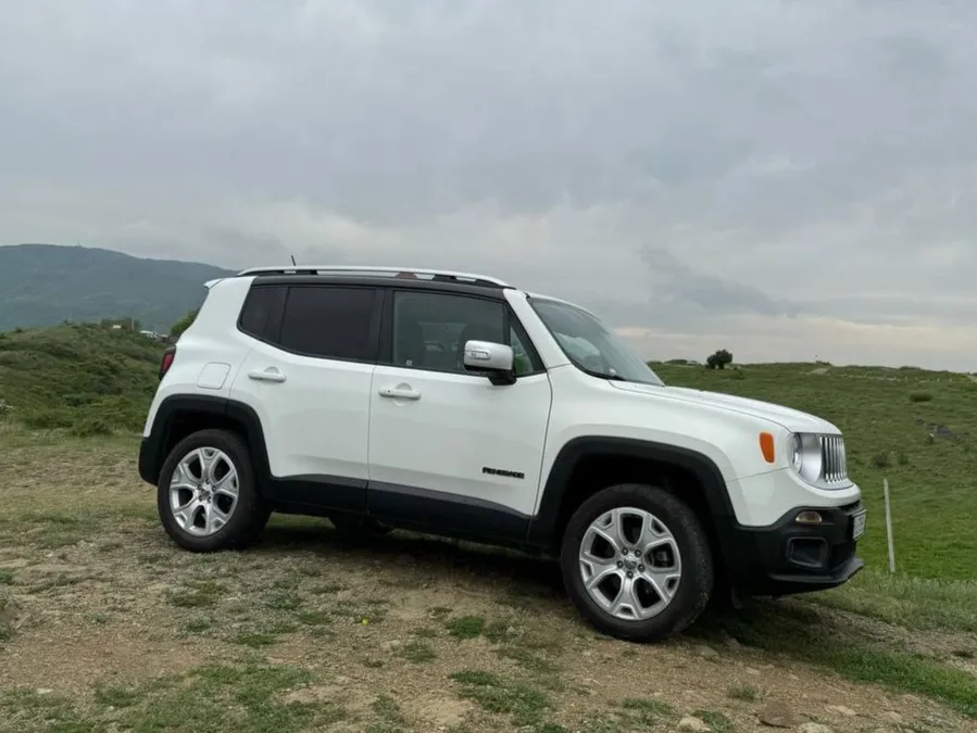 Jeep Renegade photo 4