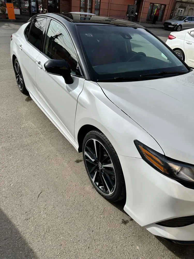 Toyota Camry photo 7