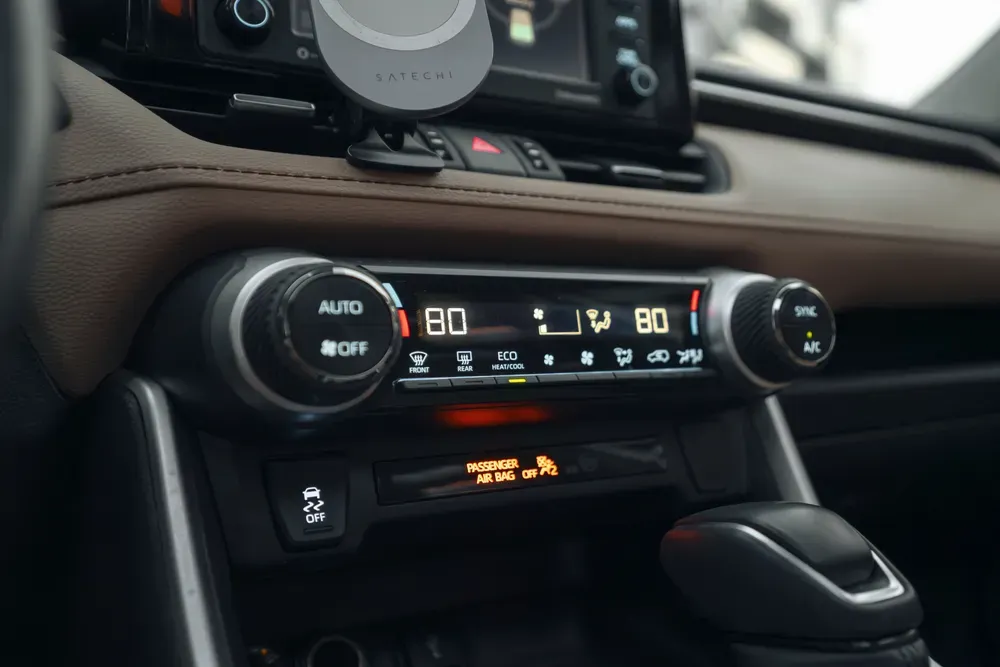 Toyota RAV-4 photo 7