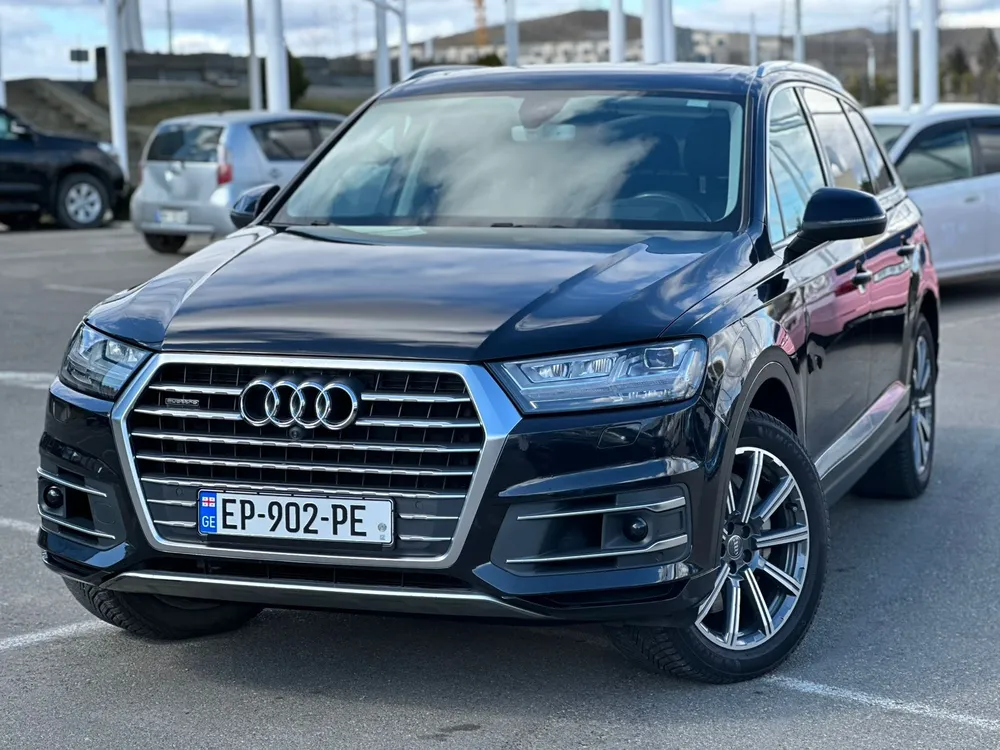 Audi Q7  photo 2