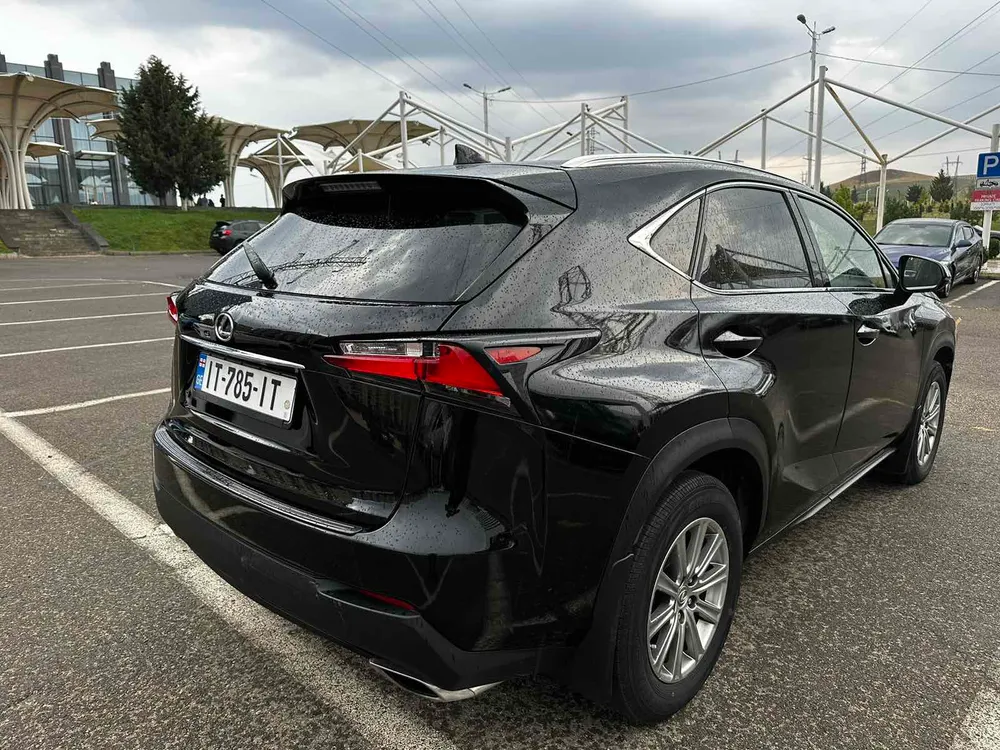 Lexus NX 200 photo 9
