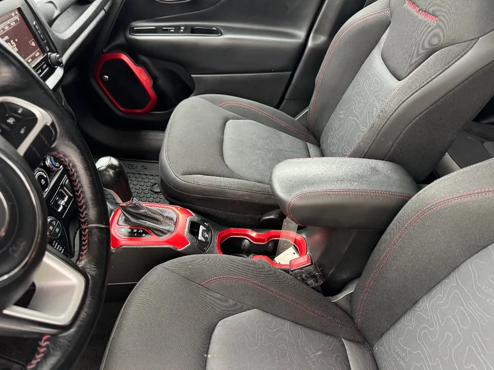 Jeep Renegade photo 7