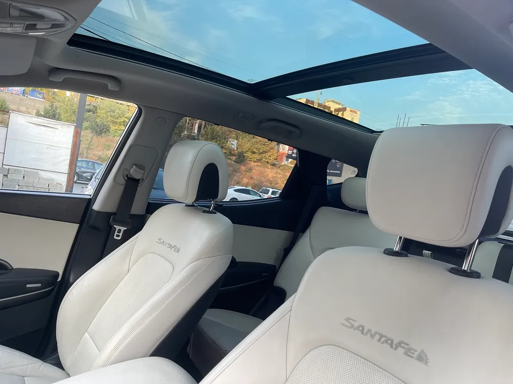 Hyundai Santa FE photo 4