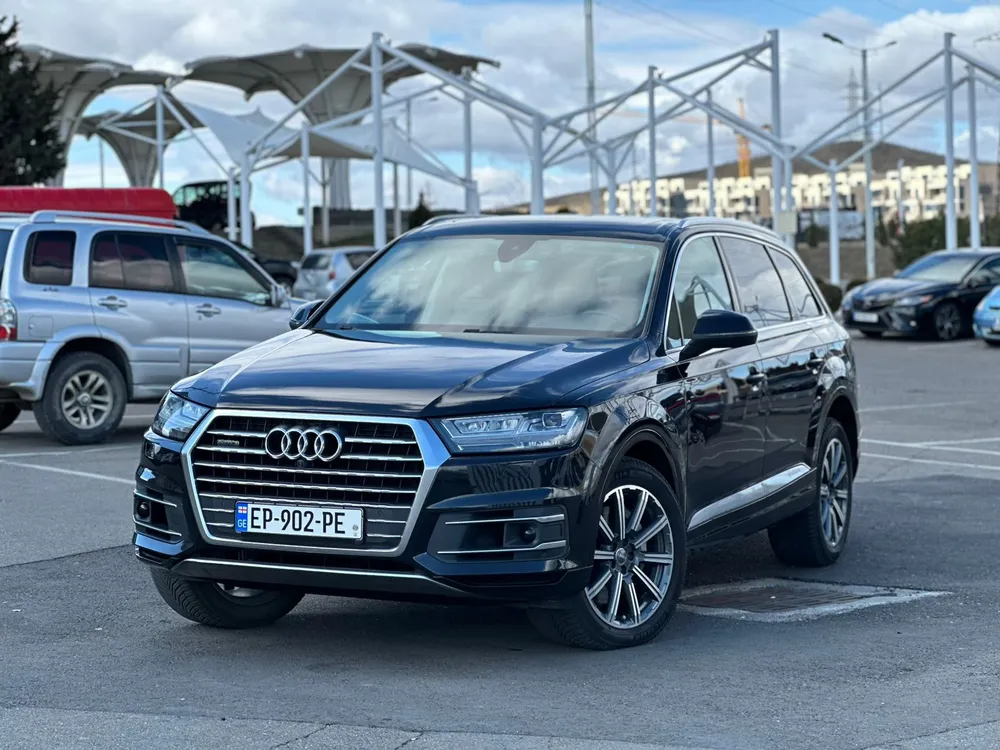 Audi Q7  photo 12