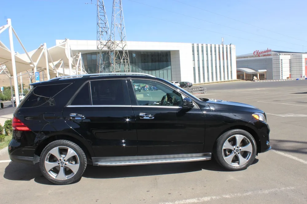 Mercedes-Benz GLE  photo 9