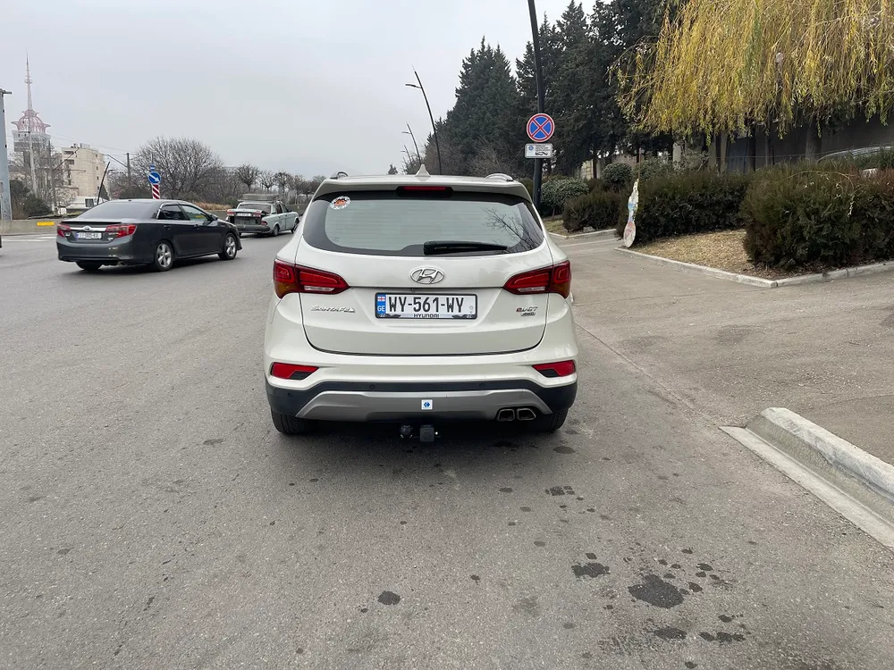 Hyundai Santa FE photo 7