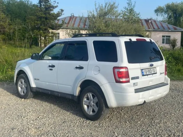 Ford Escape photo 4