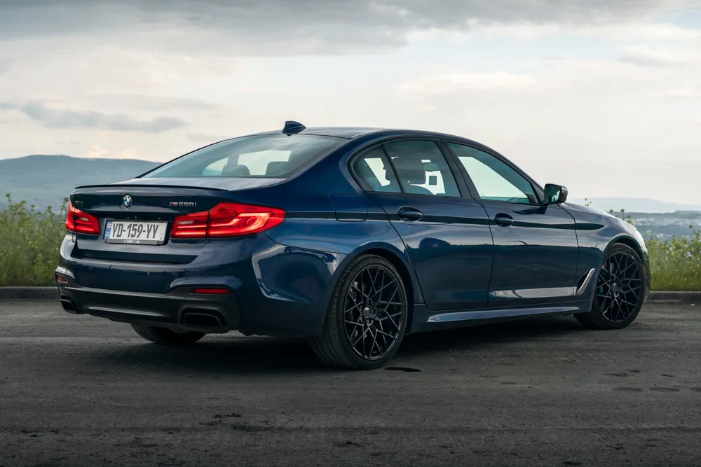 BMW M550 photo 11