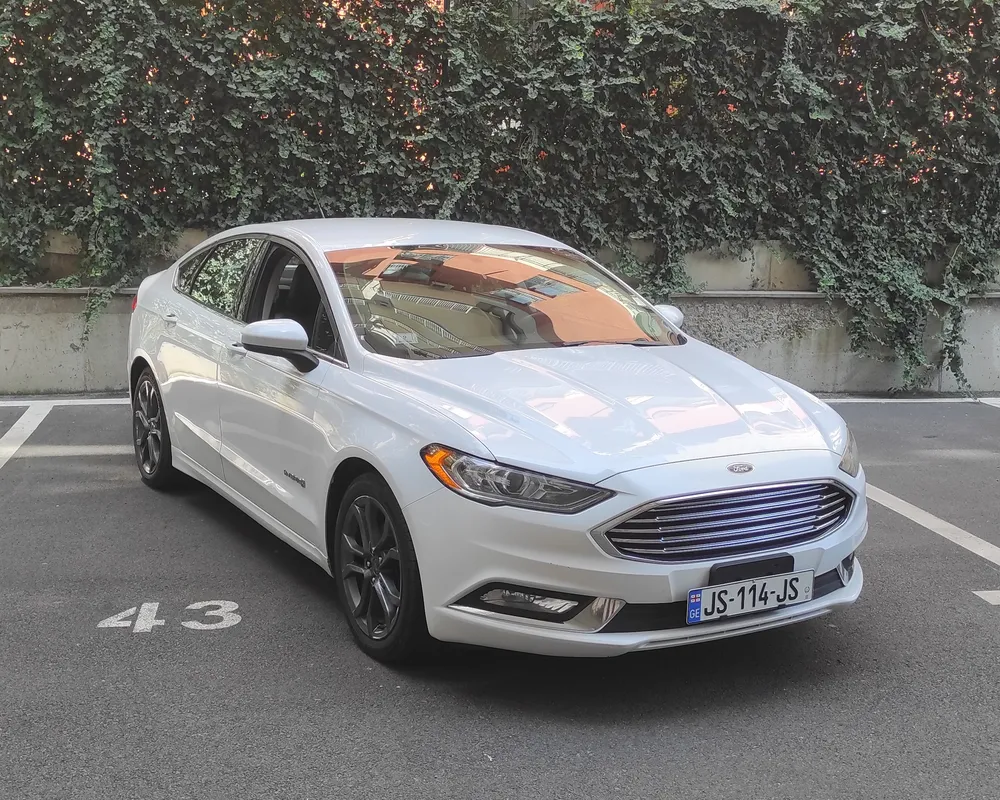Ford Fusion photo 7