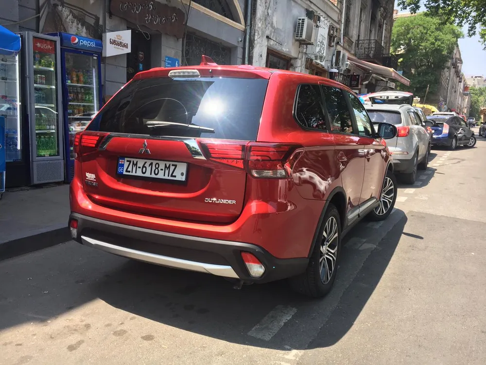 Mitsubishi Outlander  photo 4