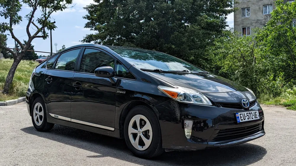 Toyota Prius photo 5
