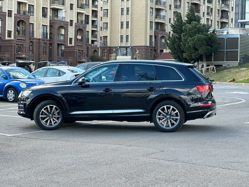 Audi Q7  photo 6