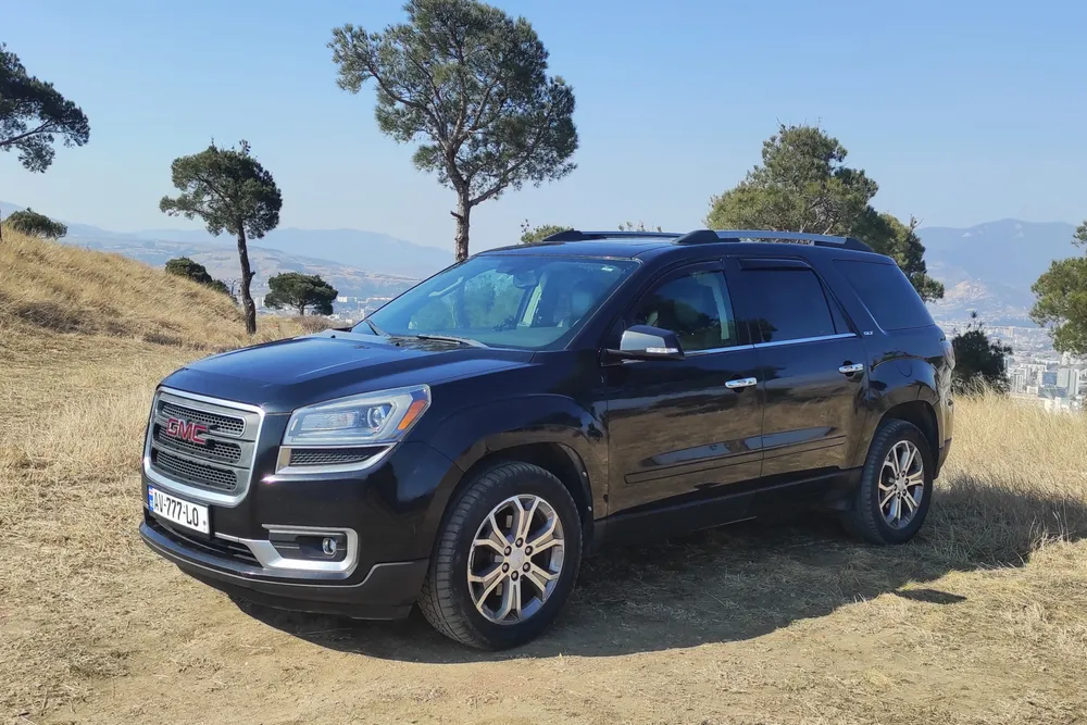 GMC Acadia photo 4