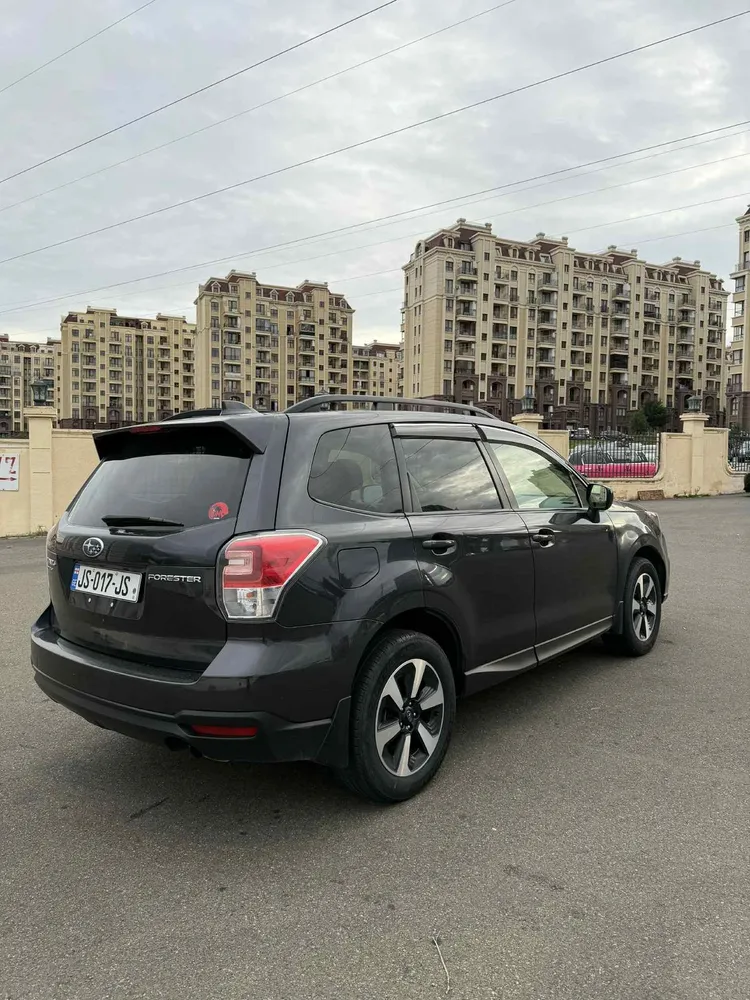 Subaru Forester photo 8