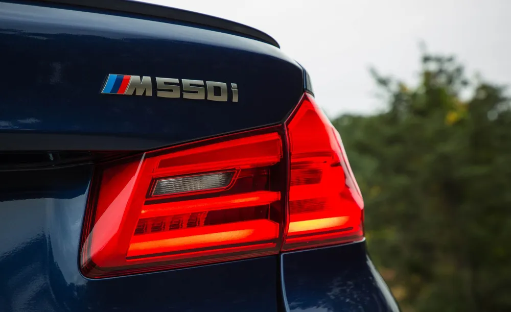 BMW M550 photo 8