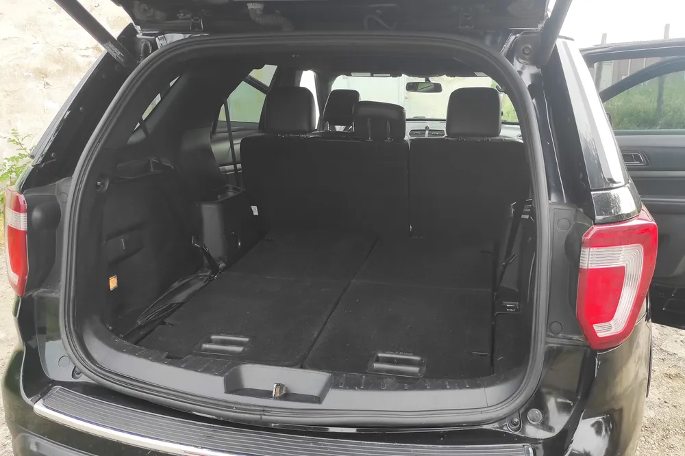 Ford Explorer photo 7