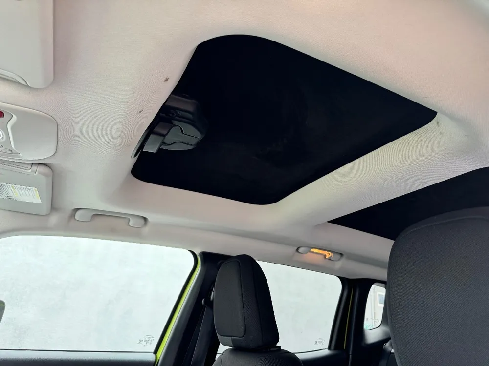 Jeep Renegade photo 9