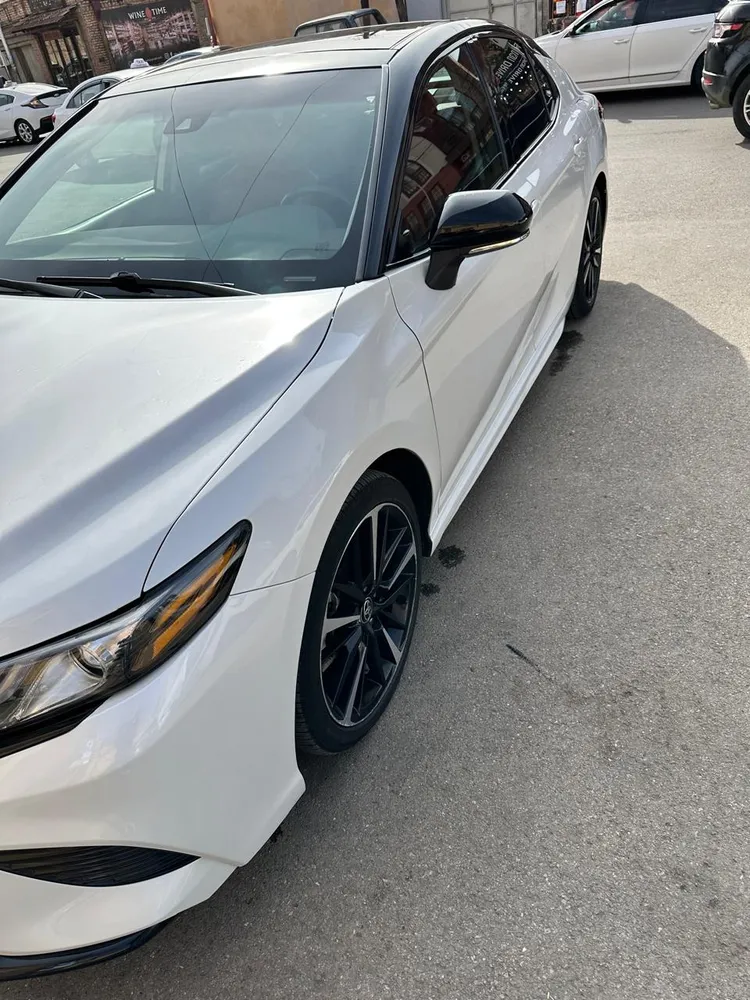 Toyota Camry photo 9