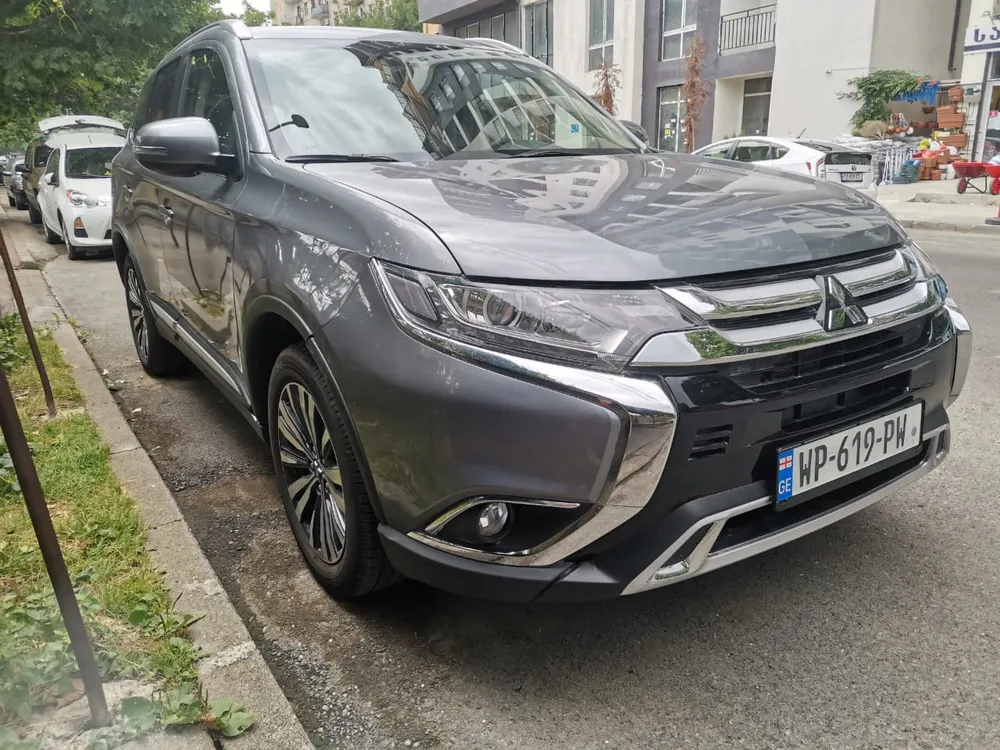 Mitsubishi Outlander  photo 4