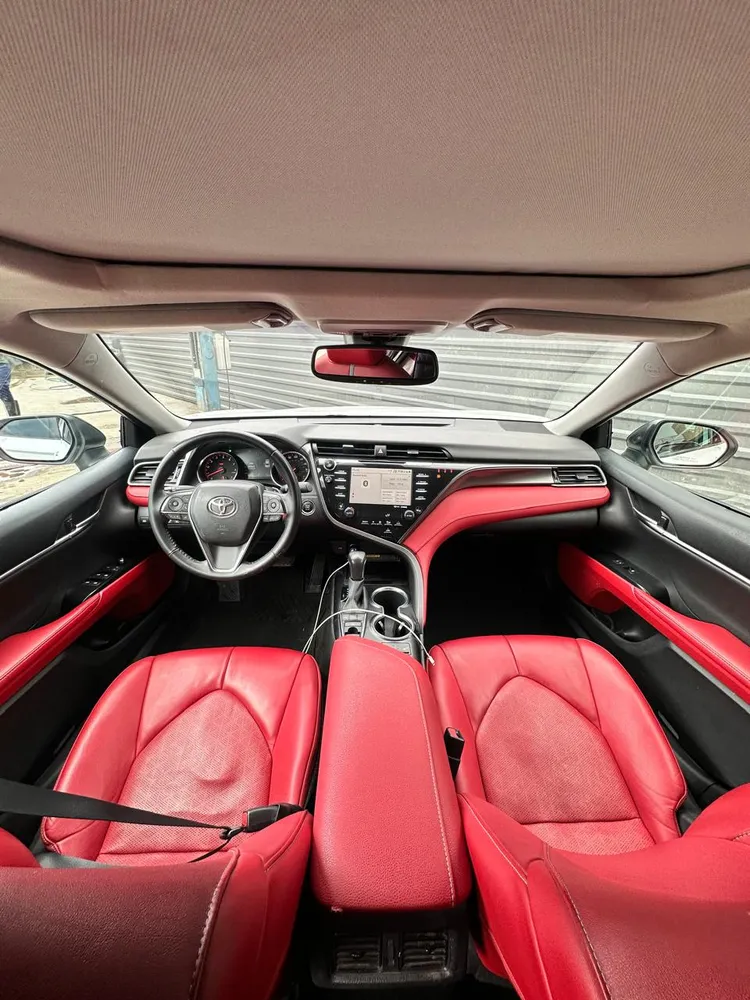 Toyota Camry photo 5
