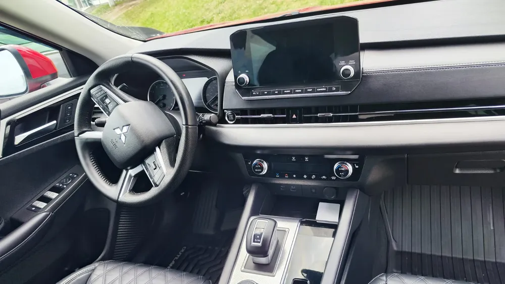 Mitsubishi Outlander  photo 5