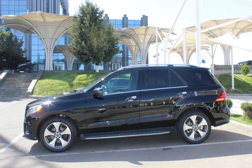 Mercedes-Benz GLE  photo 4