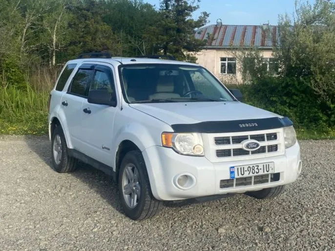 Ford Escape photo 3