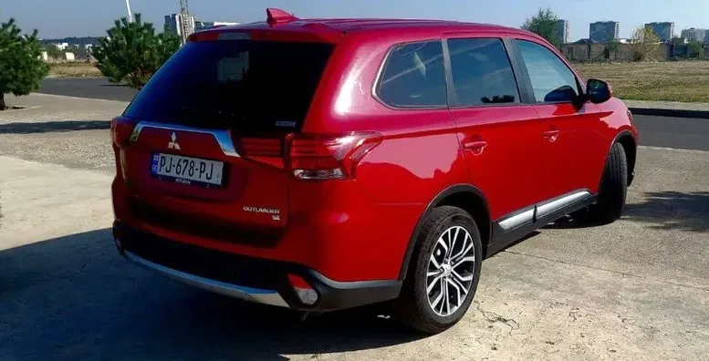 Mitsubishi Outlander photo 4