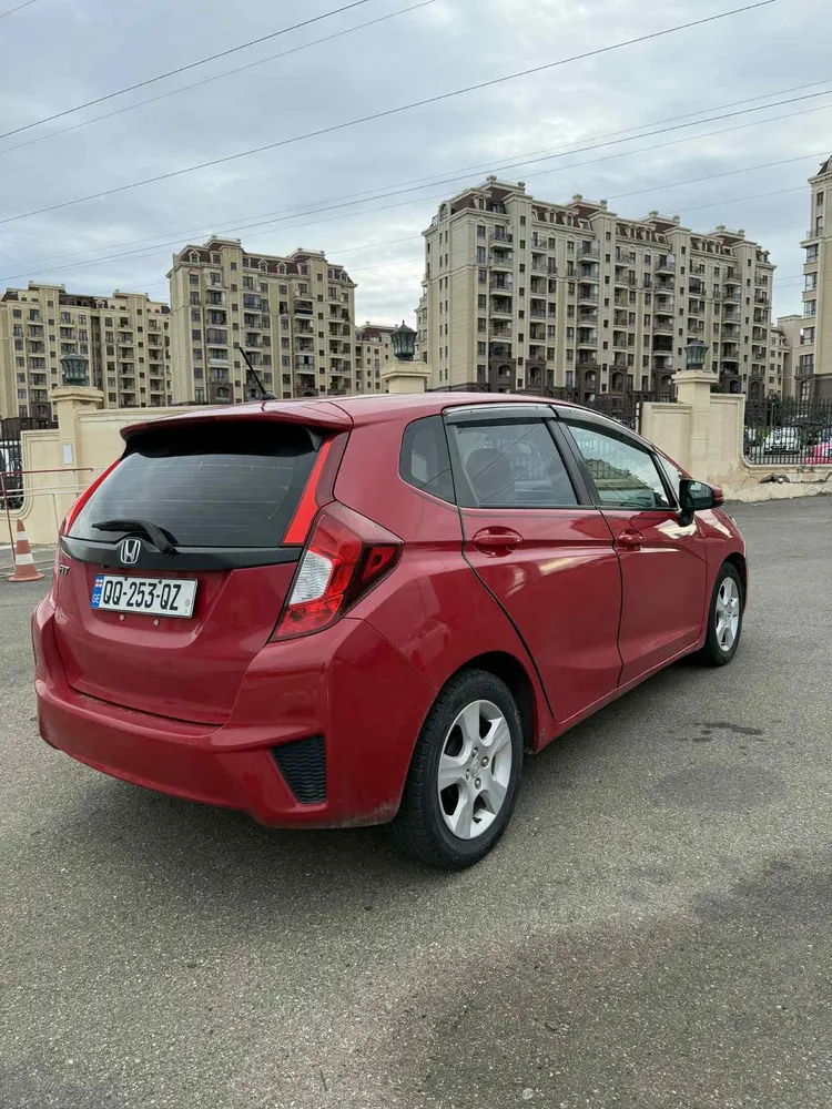 Honda Fit photo 2