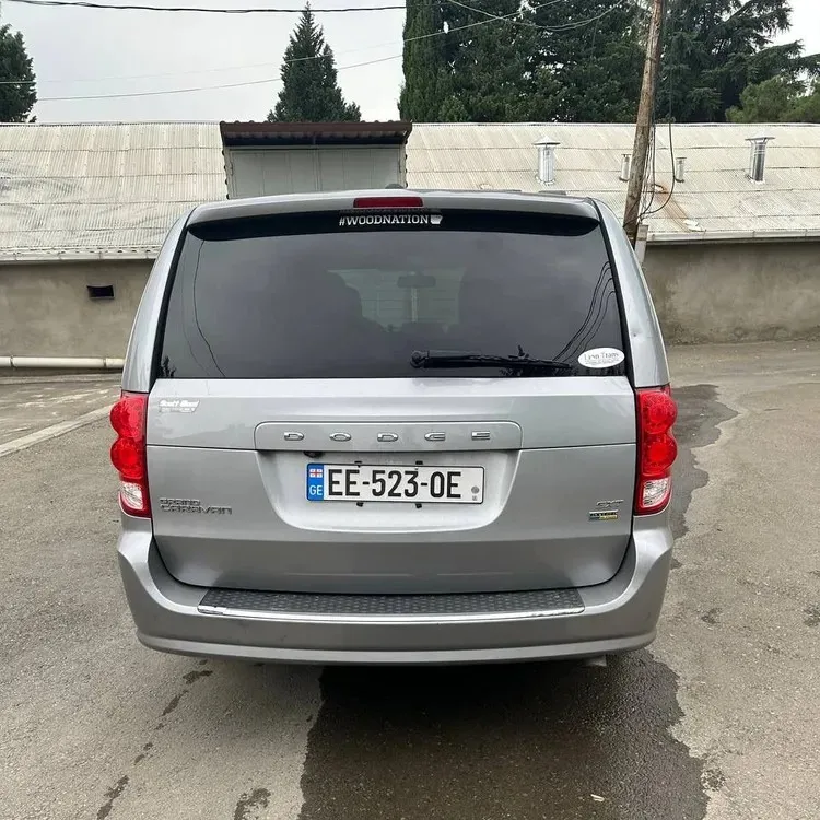 Dodge Grand Caravan photo 7