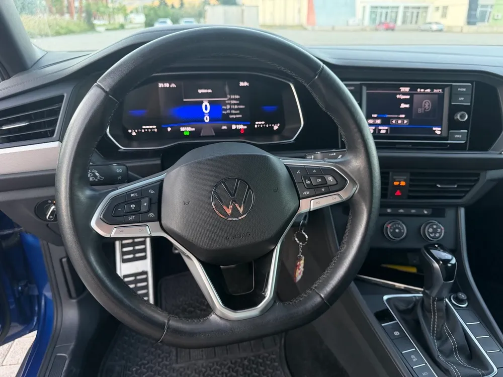 VW Jetta photo 9