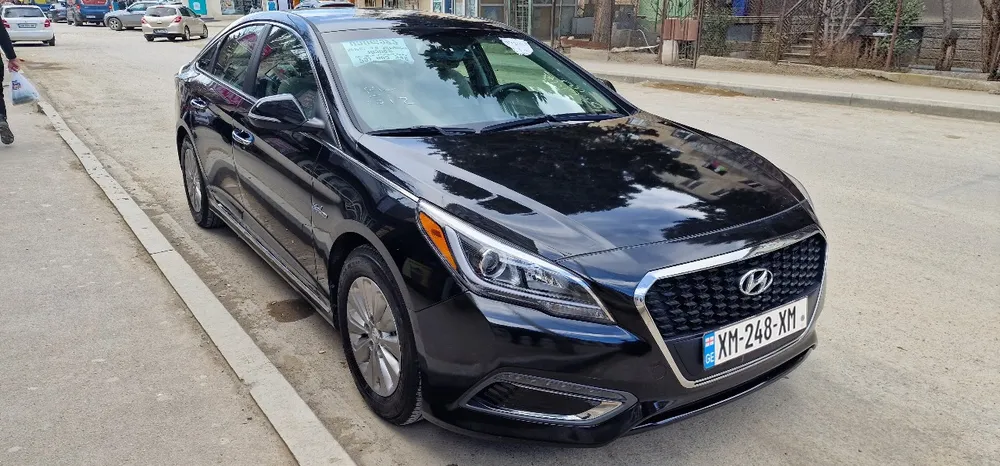 Hyundai Sonata photo 7