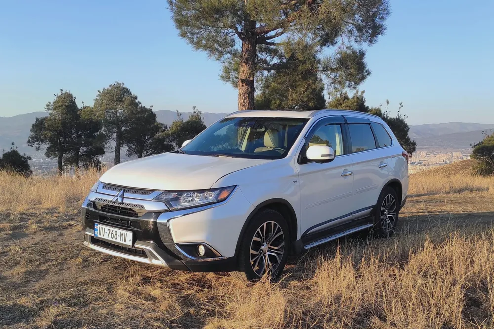 Mitsubishi Outlander photo 7