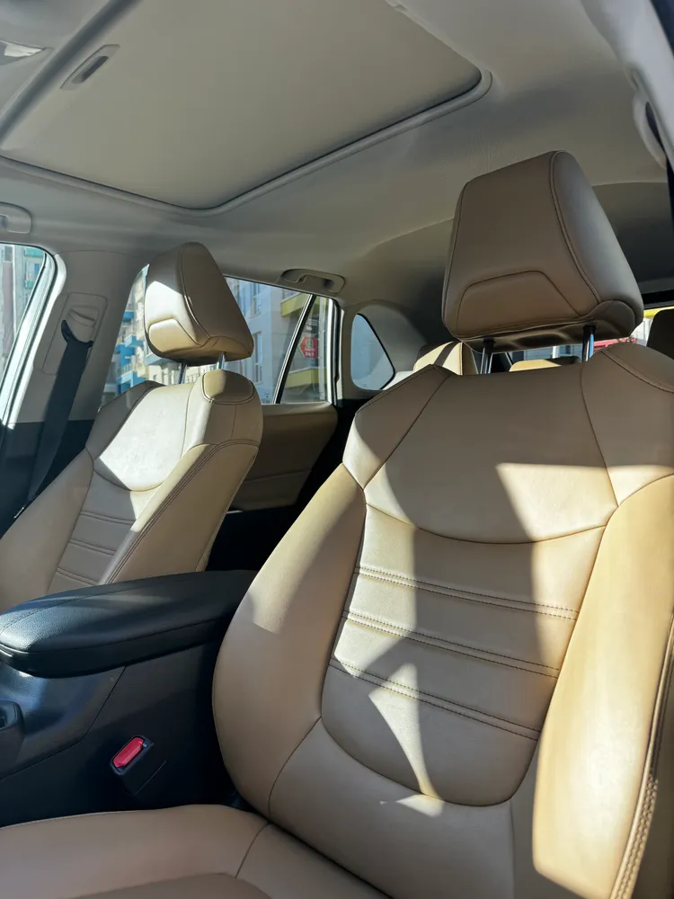 Toyota RAV-4 photo 3