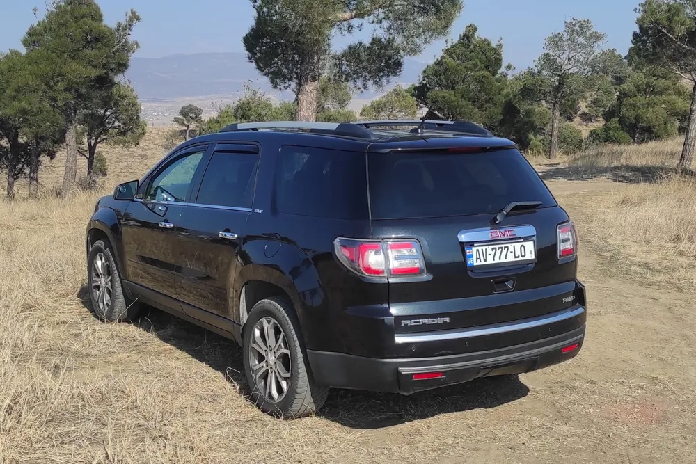 GMC Acadia photo 5