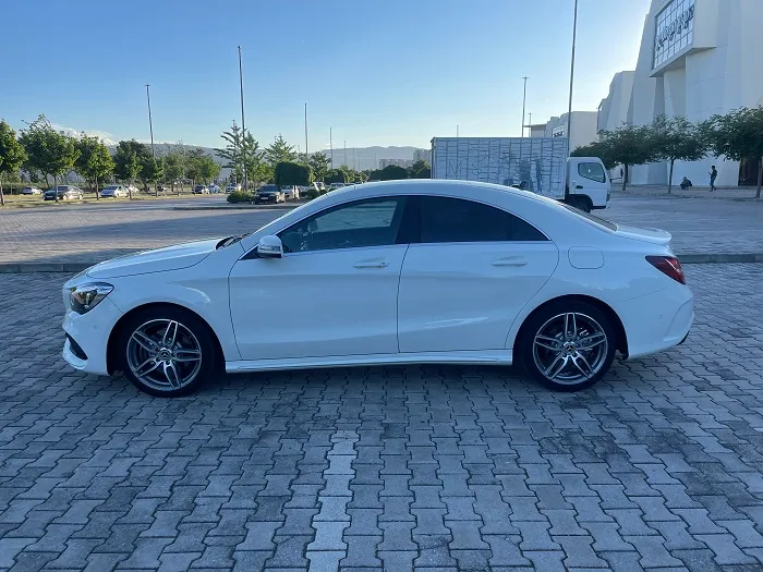 Mercedes CLA photo 6