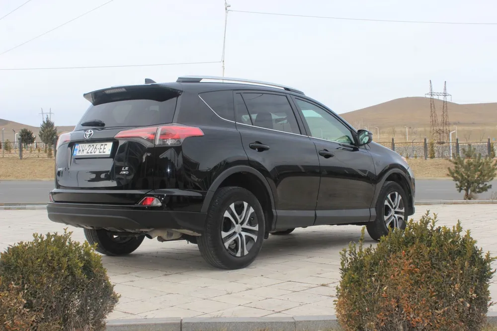 Toyota Rav 4 photo 8