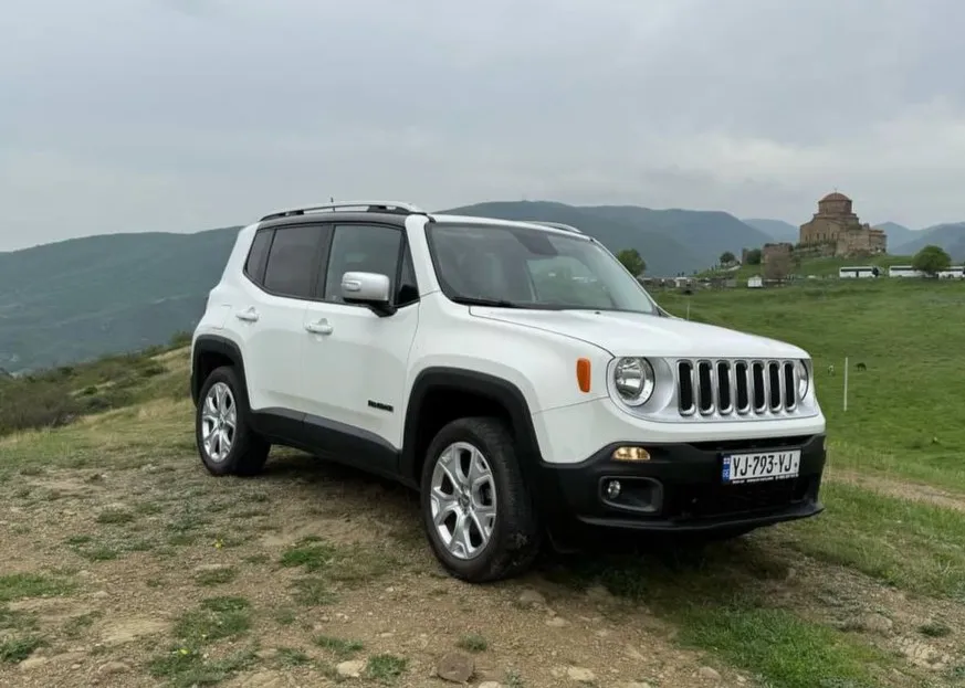 Jeep Renegade photo 2