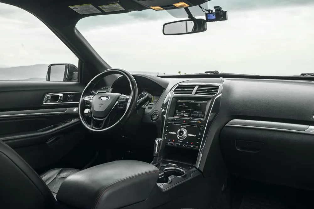 Ford Explorer 7-seater photo 8