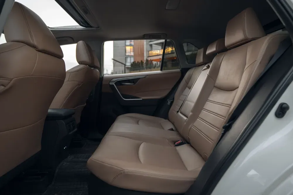 Toyota RAV-4 photo 10