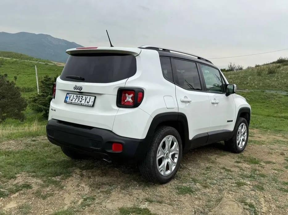 Jeep Renegade photo 5